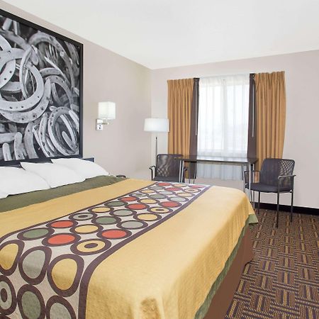 Super 8 By Wyndham Bloomfield Hotell Eksteriør bilde