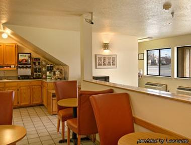 Super 8 By Wyndham Bloomfield Hotell Restaurant bilde